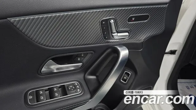 Mercedes-Benz A-Class — Фото автомобиля 13