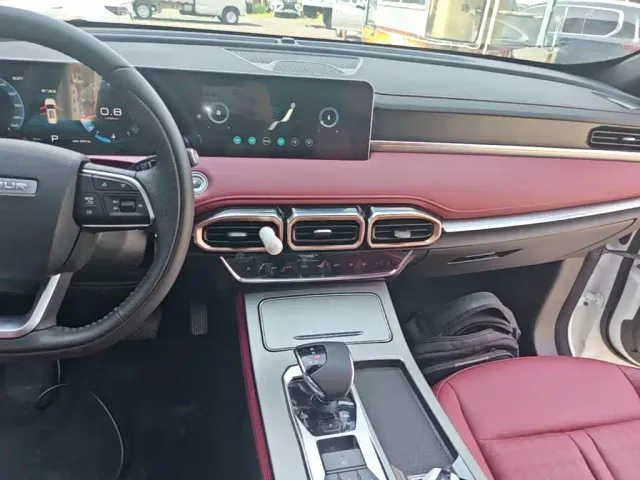 Jetour X70 Plus — Фото автомобиля 12