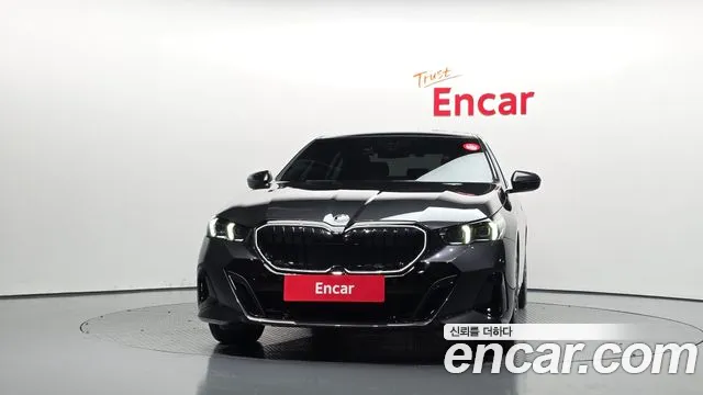 BMW 5-Series — Фото автомобиля 3
