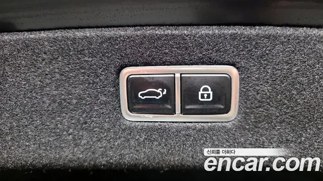 Genesis G90 Бензин 3.5 Turbo e-S/C AWD — Фото автомобиля 19