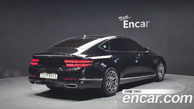 Genesis G80 Бензин 3.5 турбо AWD — Фото автомобиля 2