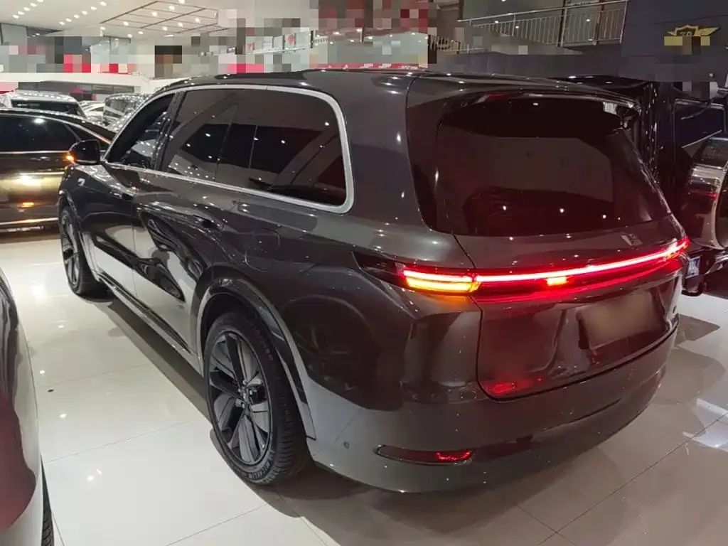 Li Auto Li Xiang L9 2022 Max — Фото автомобиля 4