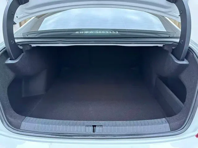 Volkswagen Passat — Фото автомобиля 7