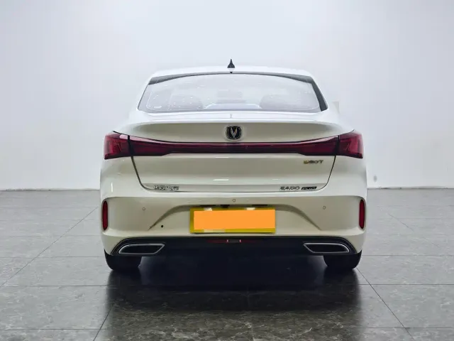 Changan Eado — Фото автомобиля 6