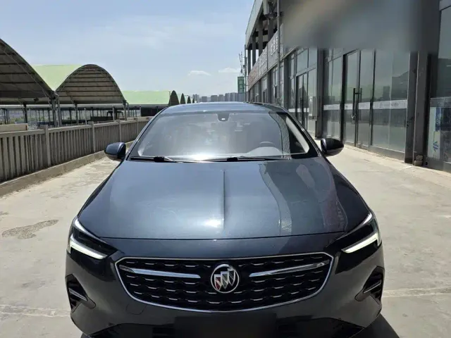 Buick Regal — Фото автомобиля 6