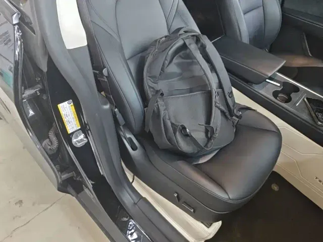 Tesla Model Y — Фото автомобиля 24