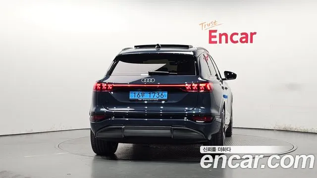 Audi Q6 e-tron — Фото автомобиля 4