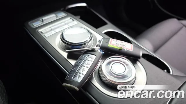 Genesis GV70 2.5T Бензин 2WD — Фото автомобиля 20