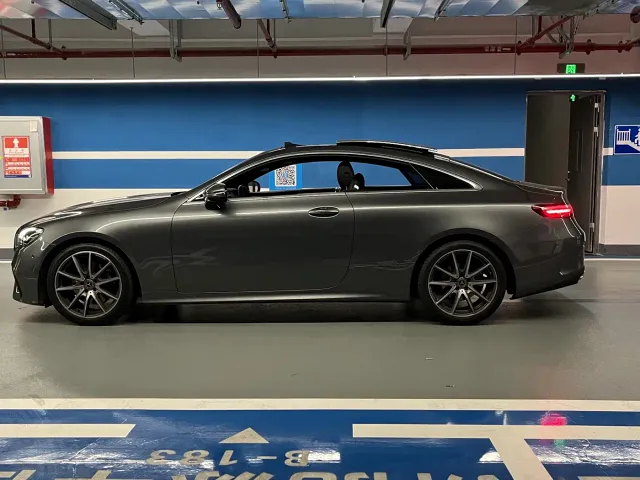 Mercedes-Benz E-Class — Фото автомобиля 5