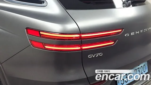 Genesis GV70 Electrified — Фото автомобиля 8