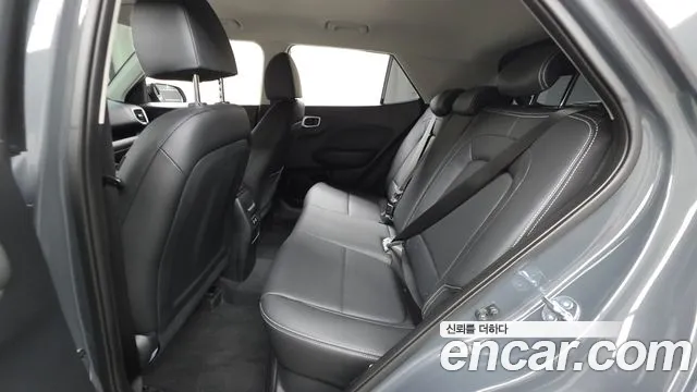 Hyundai Venue — Фото автомобиля 18