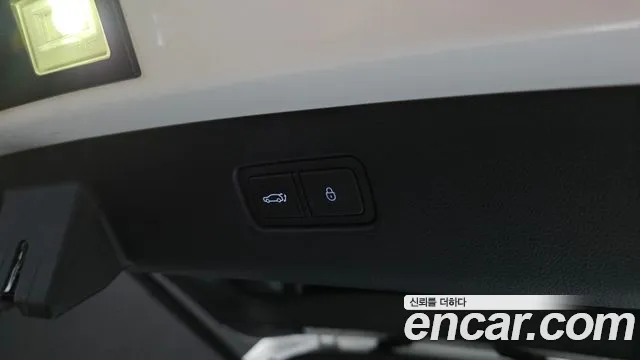 Genesis GV70 2.5T Бензин AWD — Фото автомобиля 30