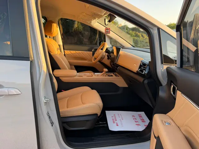 Wuling Starlight 730 — Фото автомобиля 15