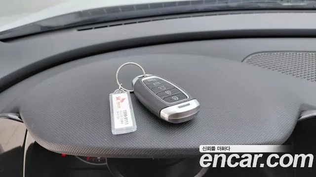 Hyundai AVANTE Avante (CN7) — Фото автомобиля 17
