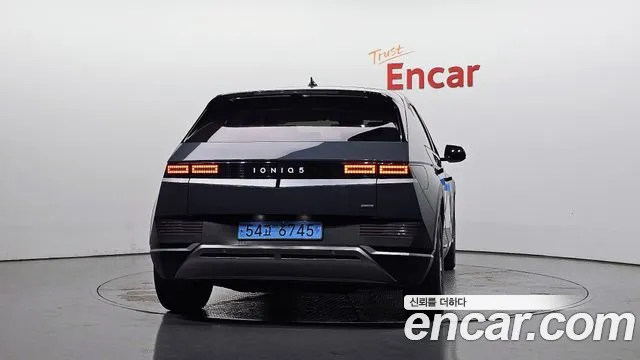 Hyundai Ioniq 5 — Фото автомобиля 4