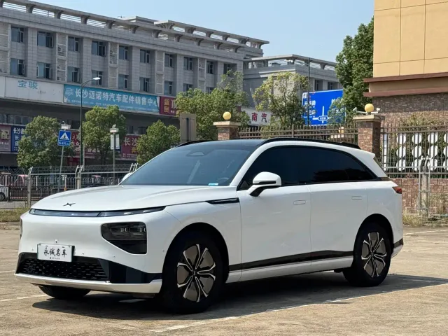 Фотография автомобиля — Xpeng G9
