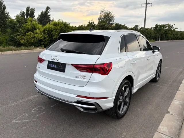 Audi Q3 — Фото автомобиля 5