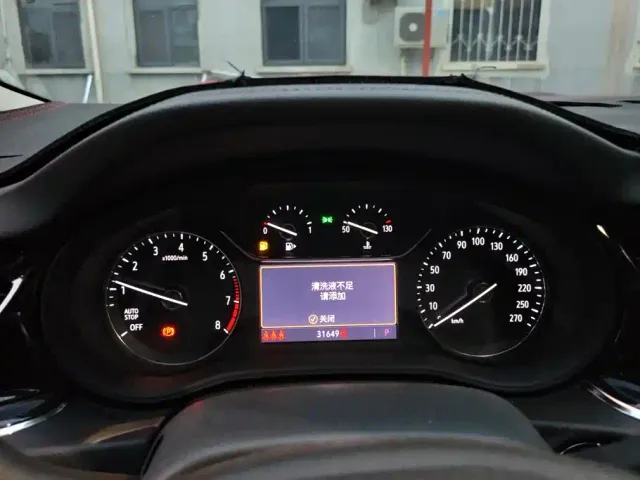 Buick Regal — Фото автомобиля 14