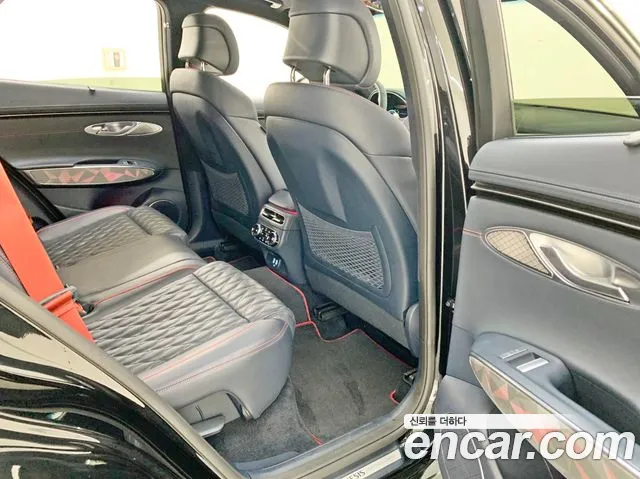 Genesis GV70 2.5T Бензин AWD — Фото автомобиля 14