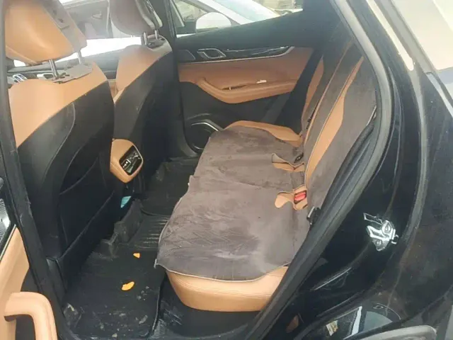 Geely Boyue L — Фото автомобиля 16
