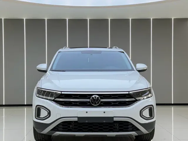 Volkswagen T-Roc — Фото автомобиля 2