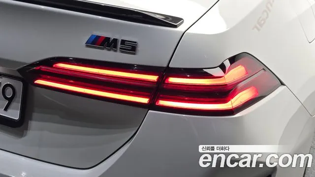 BMW M5 G90 — Фото автомобиля 23