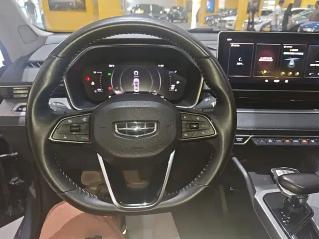Geely Xingrui — Фото автомобиля 10
