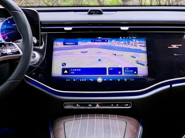 Mercedes-Benz E-Class — Фото автомобиля 27