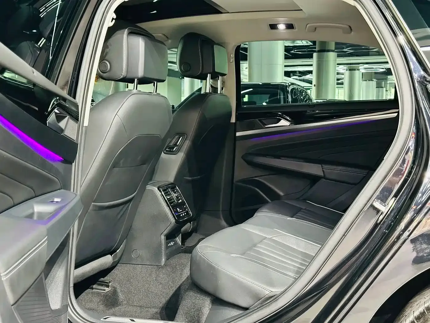 Volkswagen Passat 2024 380TSI Dragon Glory Edition — Фото автомобиля 6