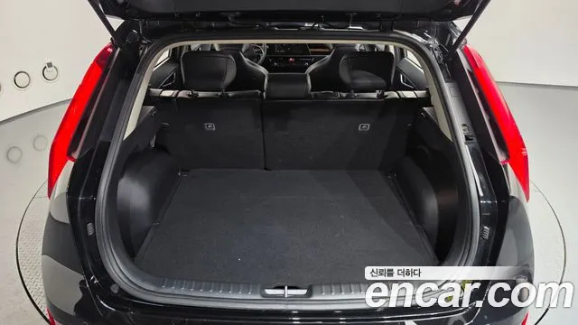 Kia Niro Niro (New) — Фото автомобиля 23
