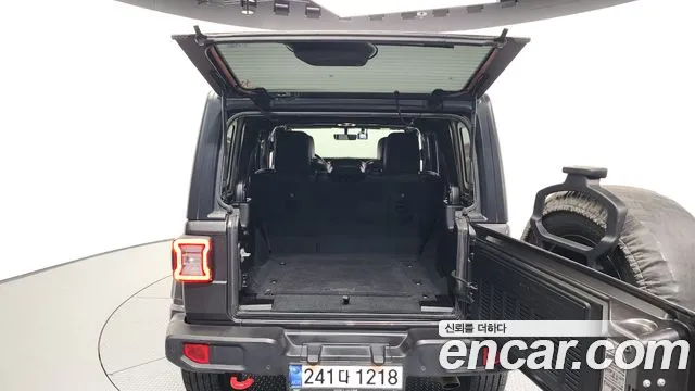 Jeep Wrangler JL — Фото автомобиля 20