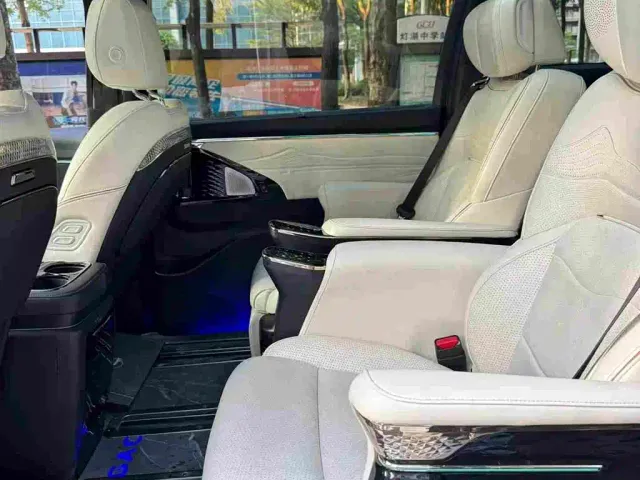 GAC Trumpchi M8 — Фото автомобиля 10