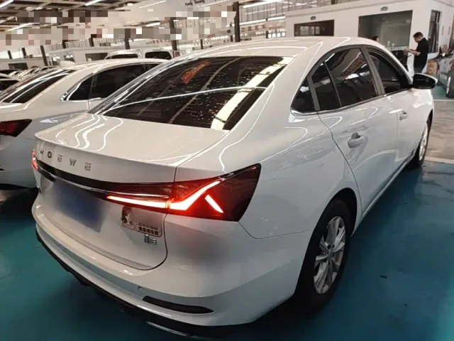 Roewe i5 — Фото автомобиля 6