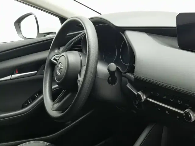 Mazda Axela — Фото автомобиля 22