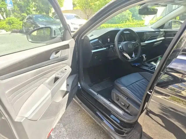 Volkswagen Passat — Фото автомобиля 13