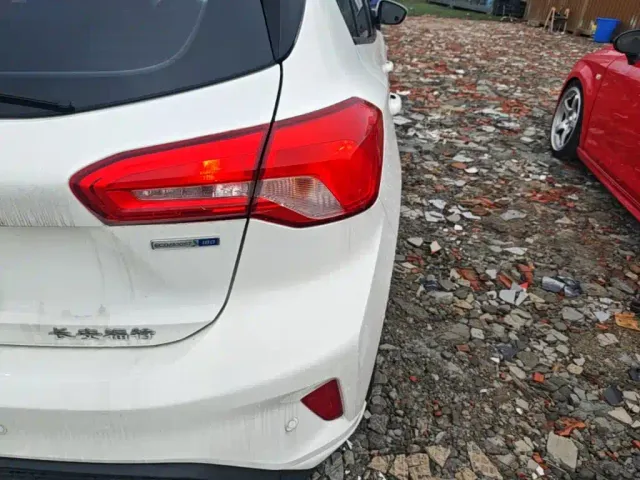 Ford Focus — Фото автомобиля 7