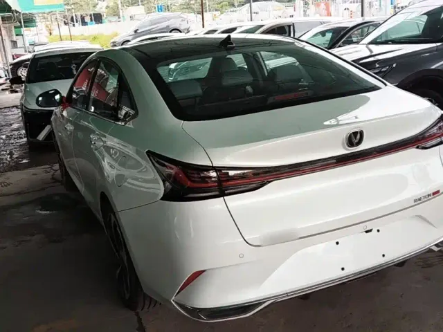 Changan Raeton Plus — Фото автомобиля 4