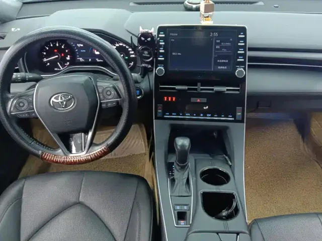 Toyota Avalon — Фото автомобиля 12