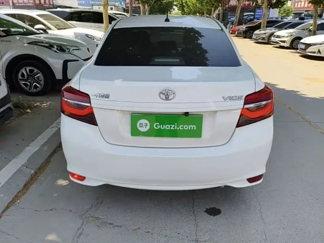 Toyota Vios — Фото автомобиля 5