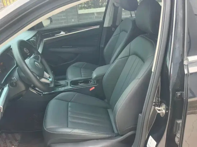 Volkswagen Passat — Фото автомобиля 7