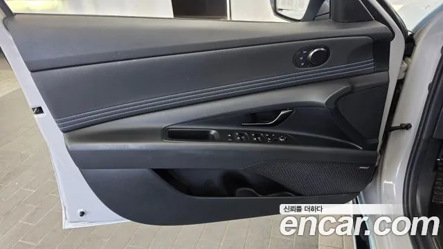 Hyundai Avante CN7 — Фото автомобиля 13