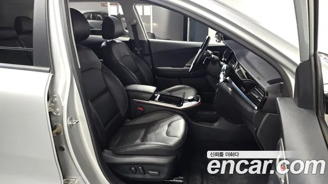 Kia Niro Niro Plus Air — Фото автомобиля 26