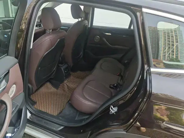 BMW X1 — Фото автомобиля 6