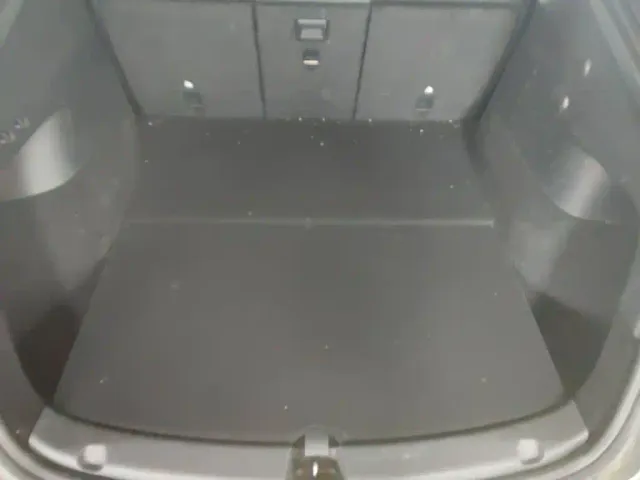 Tesla Model Y — Фото автомобиля 18