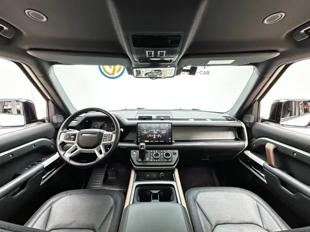 Land Rover Defender — Фото автомобиля 15
