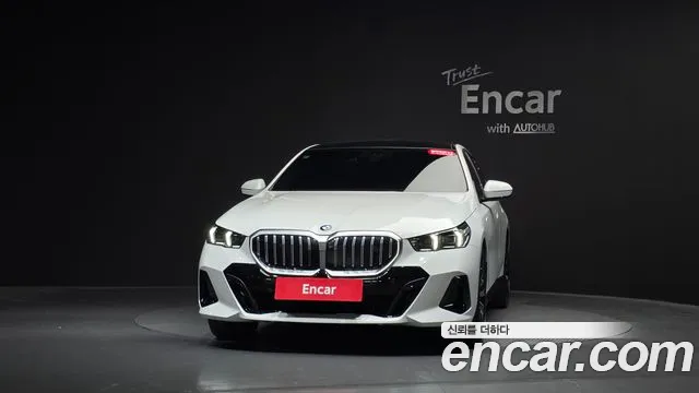 BMW 5 Series G60 — Фото автомобиля 3