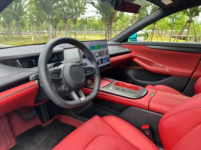 Xiaomi SU7 — Фото автомобиля 8