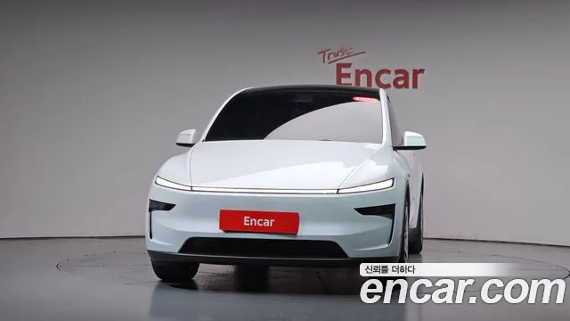 Tesla Model Y — Фото автомобиля 2