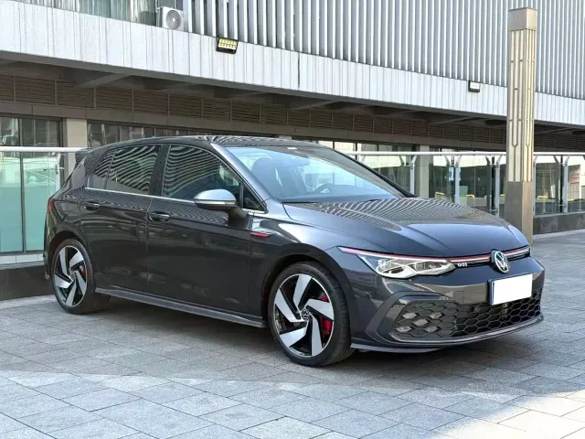 Volkswagen Golf GTI — Фото автомобиля 3
