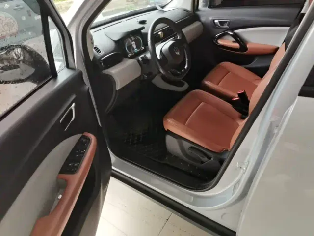 Leapmotor T03 — Фото автомобиля 15